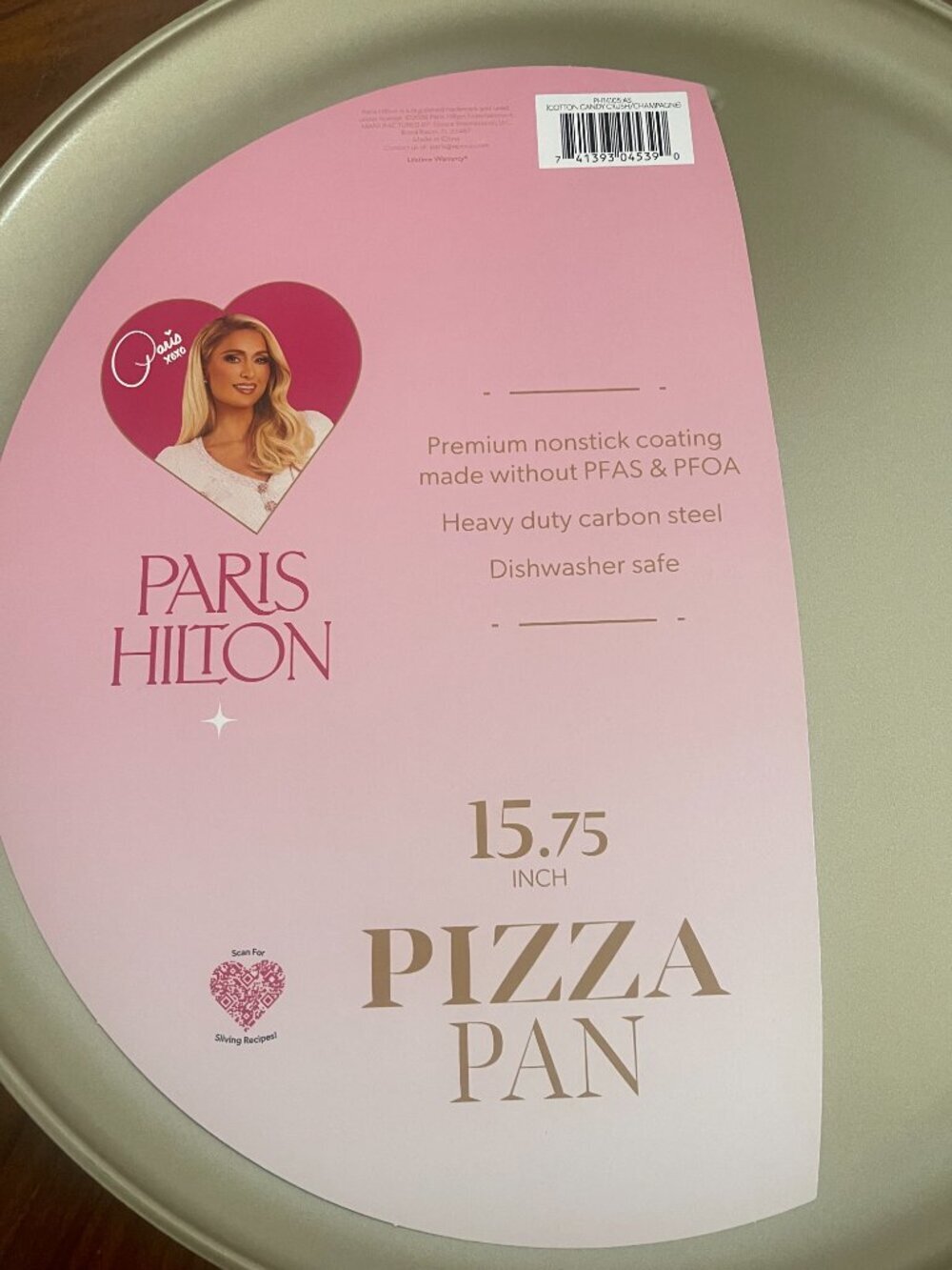 “That’s Hot” Mother’s Day Pizza Set 🍕 Paris Hilton Pan + KitchenAid Cutter - Picture 3 of 7
